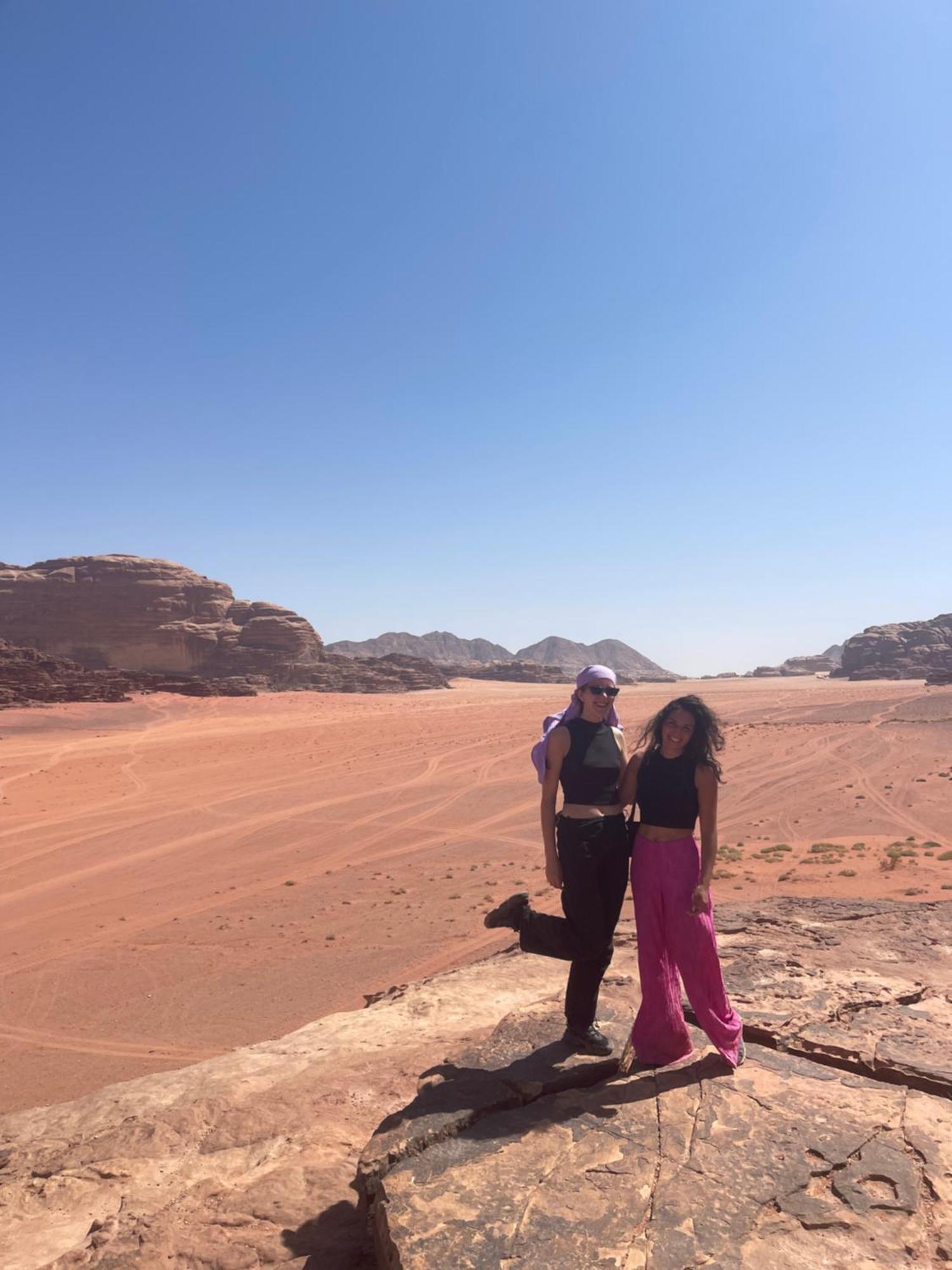 Hotel Bedouin Bunch Camp à Wadi Rum Extérieur photo