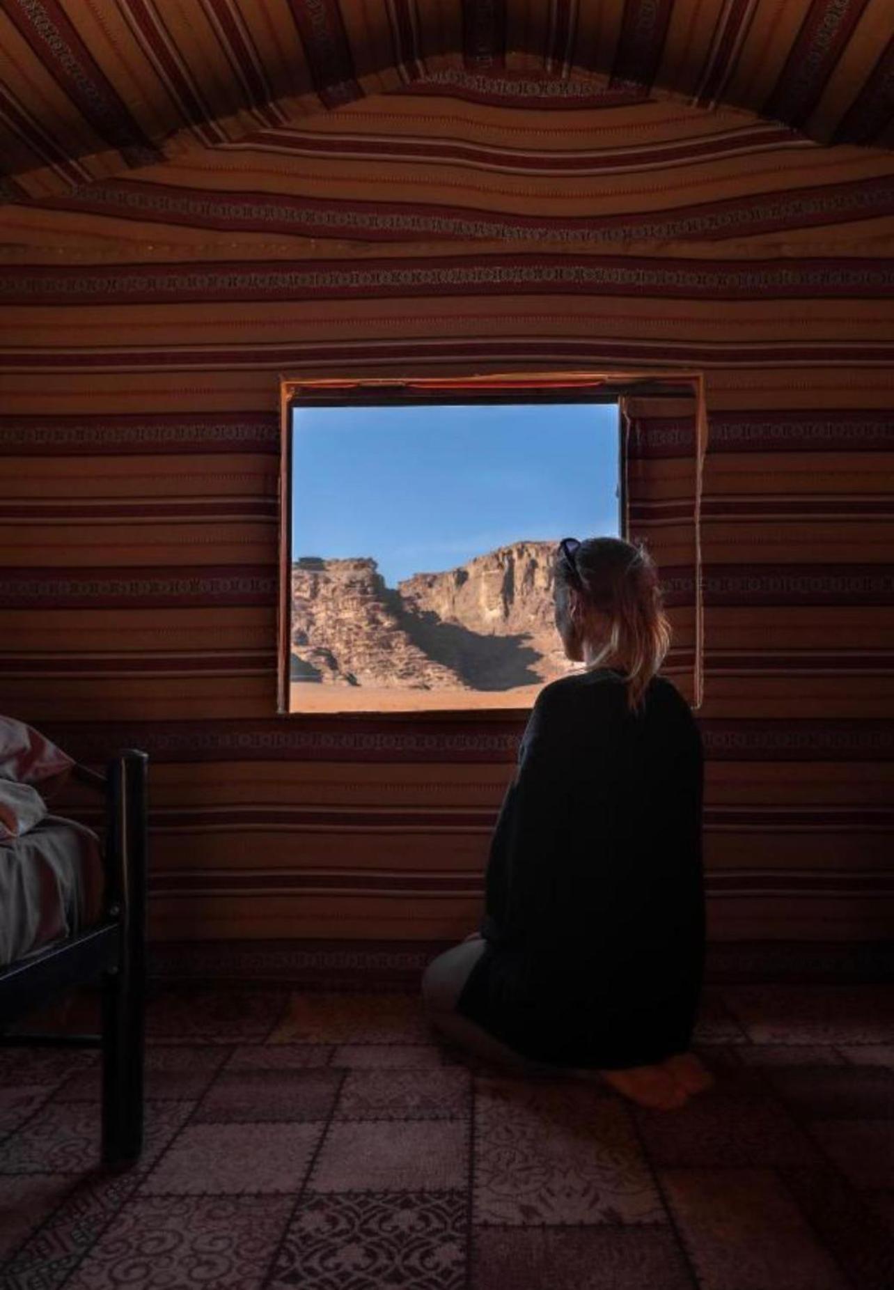 Hotel Bedouin Bunch Camp à Wadi Rum Extérieur photo