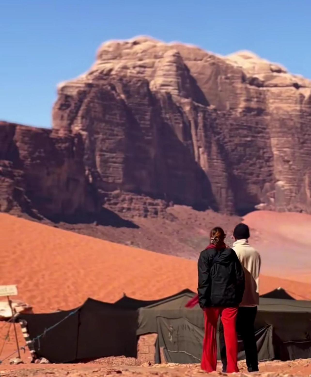 Hotel Bedouin Bunch Camp à Wadi Rum Extérieur photo